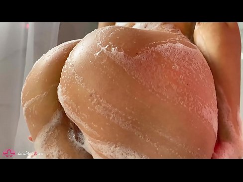 ❤️ Brünette masturbiert Muschi mit Vibrator zu intensivem Orgasmus in der Dusche ❤️ Super porn bei uns ﹏